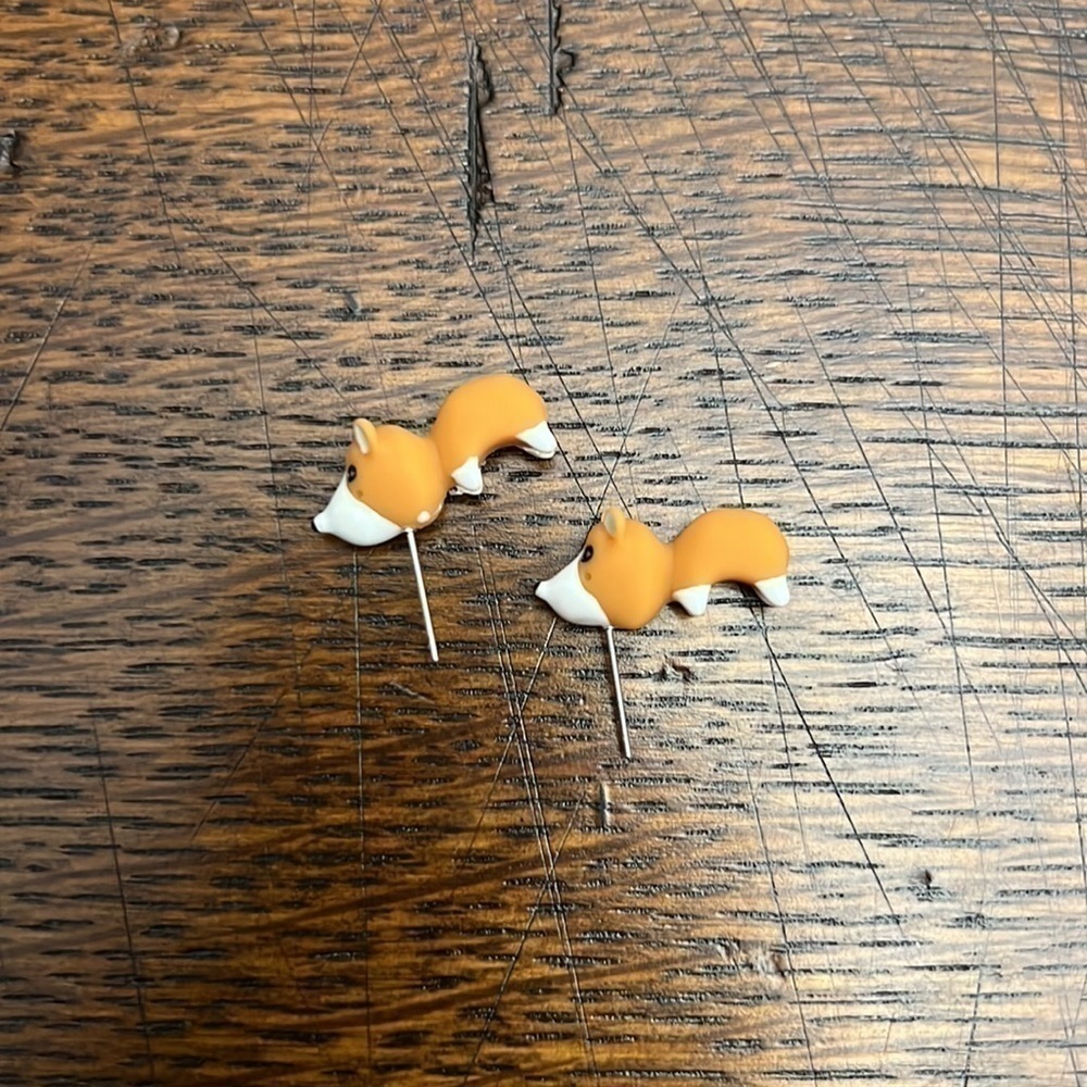 Cartoon 'Corgi' Stud Earrings - Picture 3 of 3